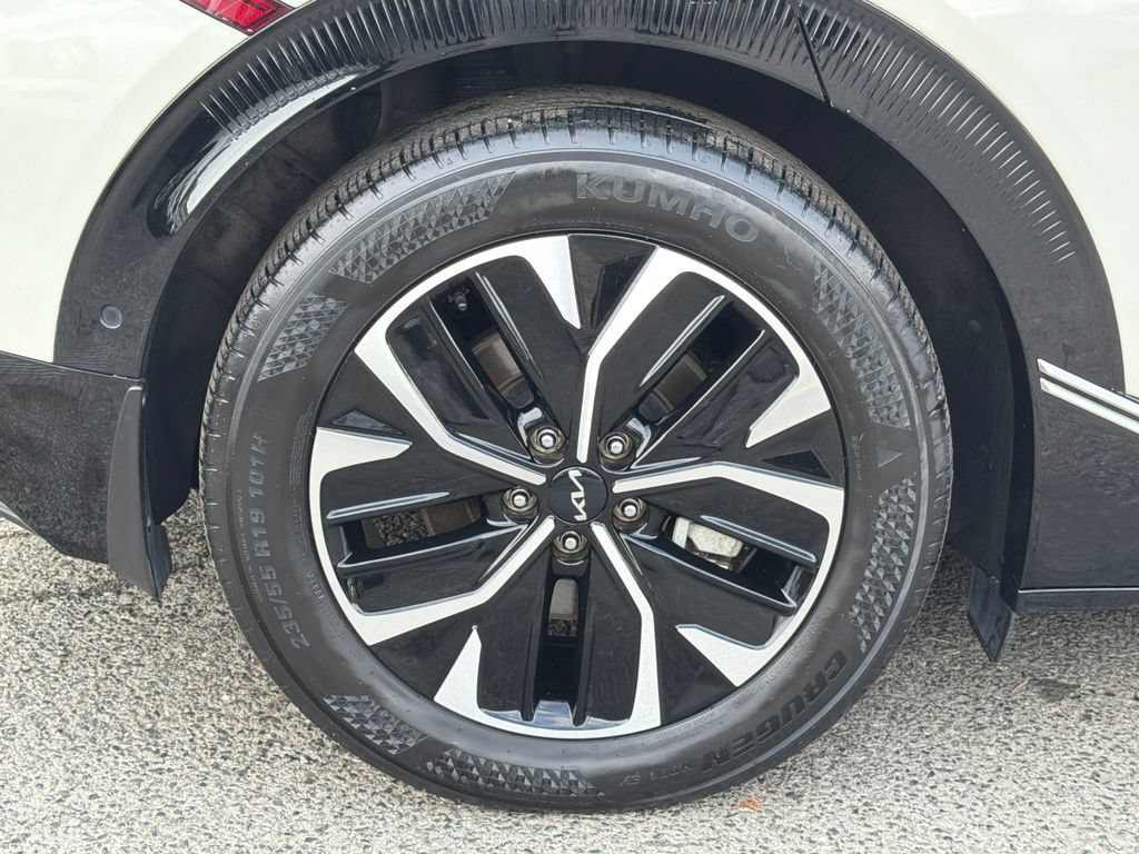 Certified 2023 Kia EV6 Wind w/ Wind Technology Package AWD/4WD image 9