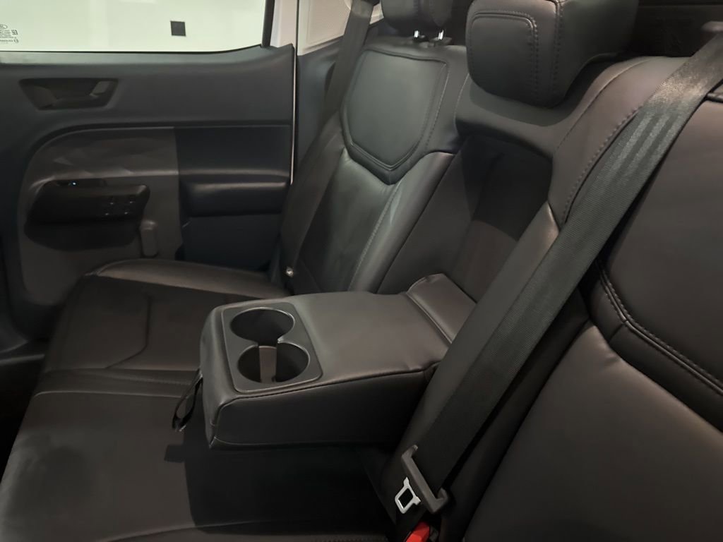 Used 2024 Ford Maverick Lariat w/ Black Appearance Package image 28