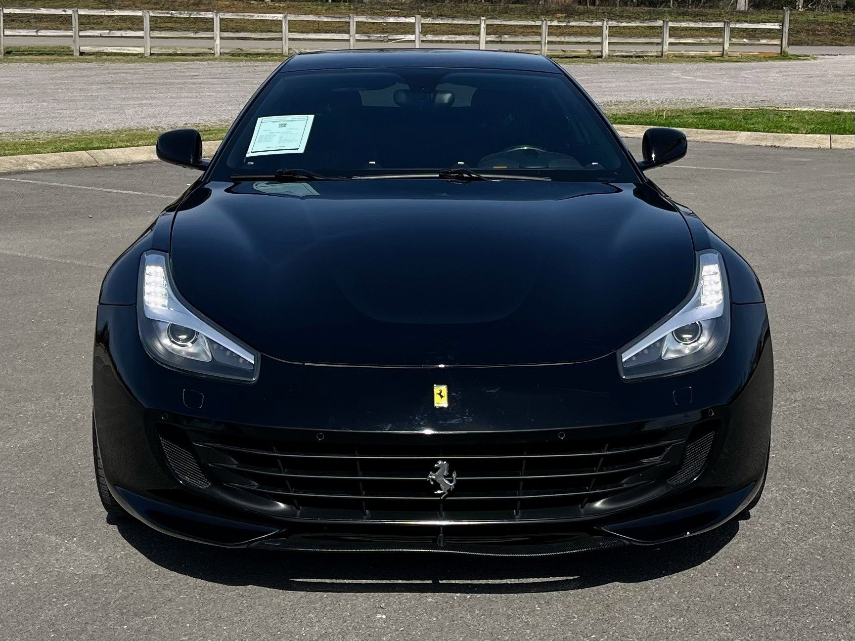 Used 2018 Ferrari GTC4Lusso T image 5