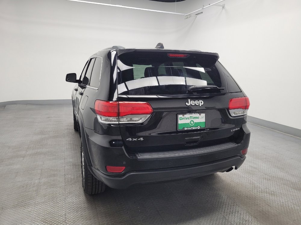 Used 2019 Jeep Grand Cherokee Laredo image 6