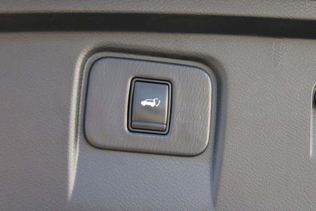 Used 2023 Nissan Murano Platinum w/ Cargo Package image 9