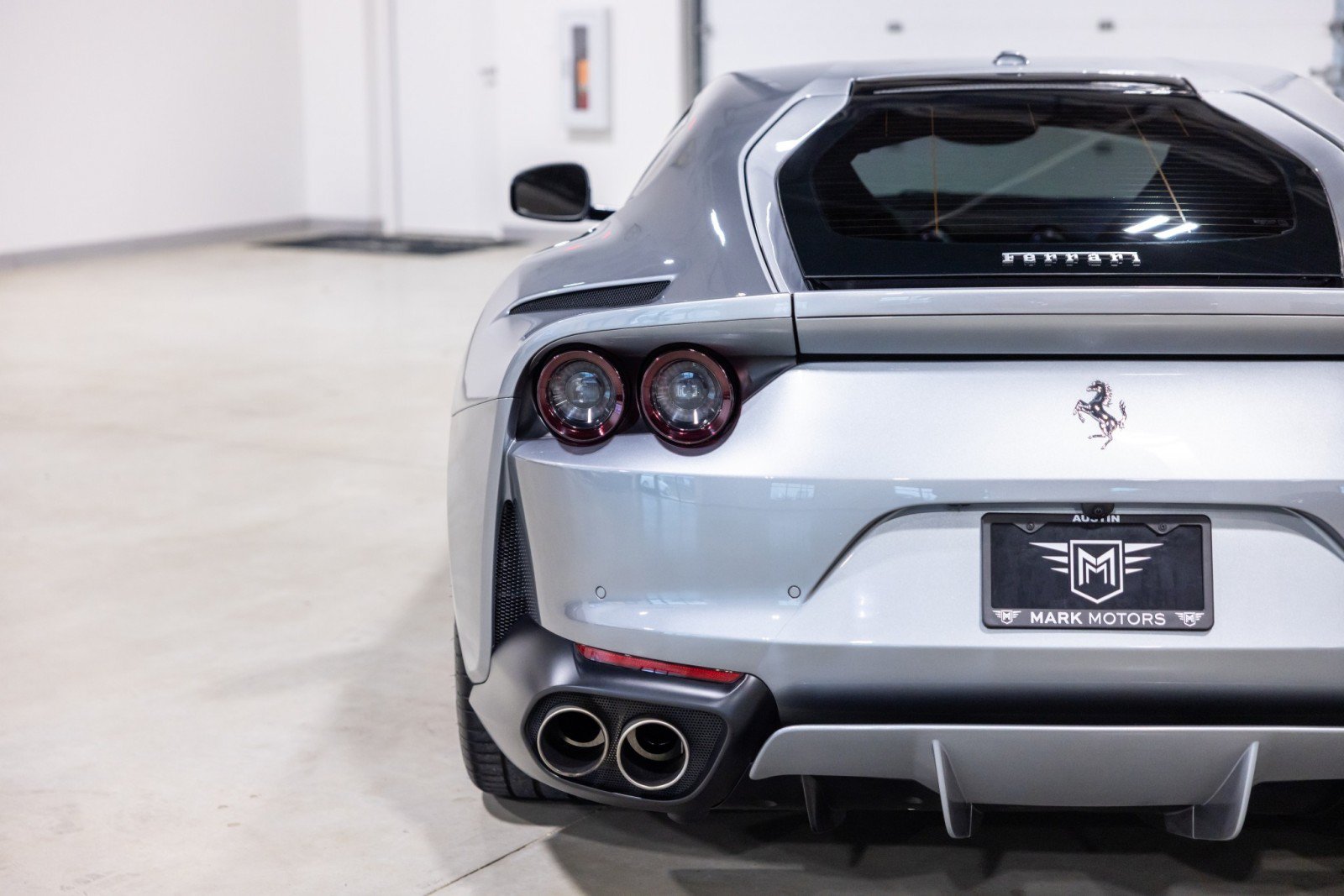 Used 2019 Ferrari 812 Superfast RWD image 14