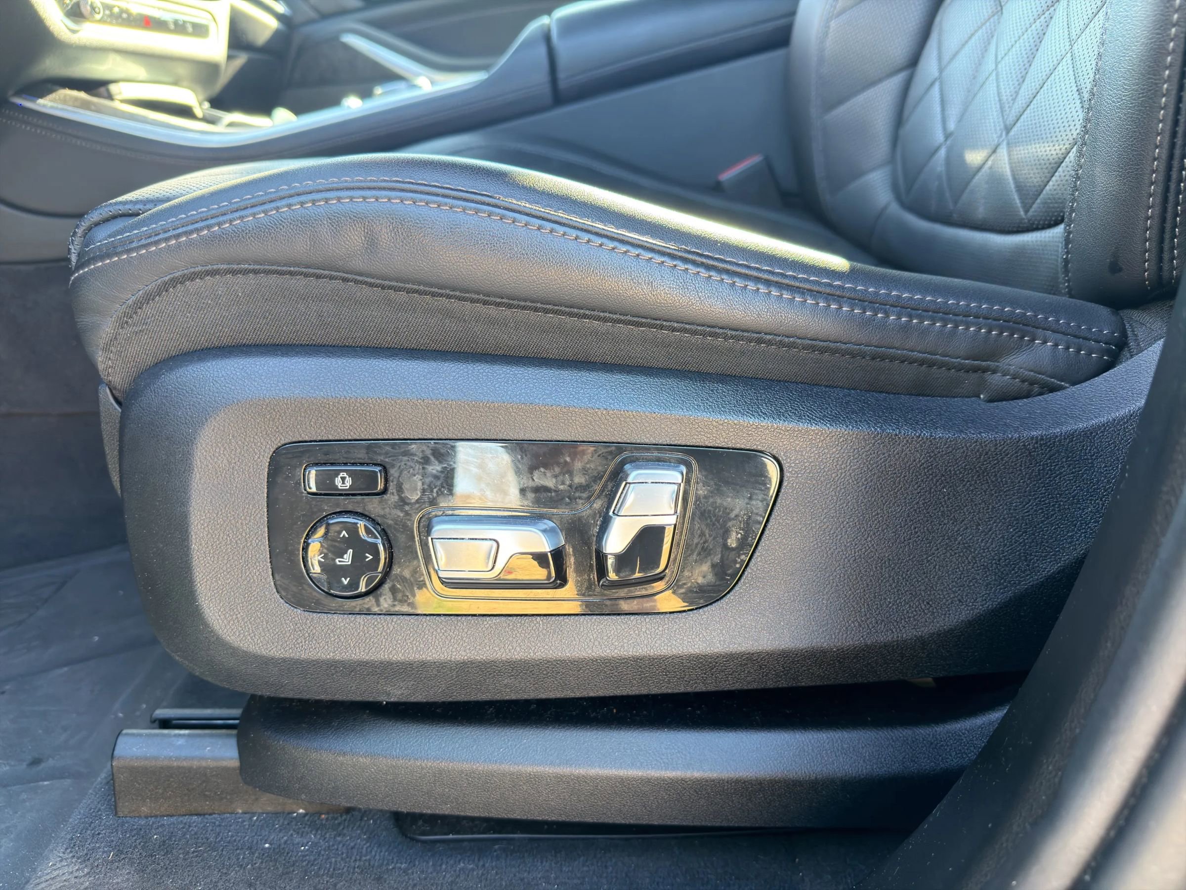 Used 2024 BMW X5 sDrive40i w/ Premium Package RWD image 40