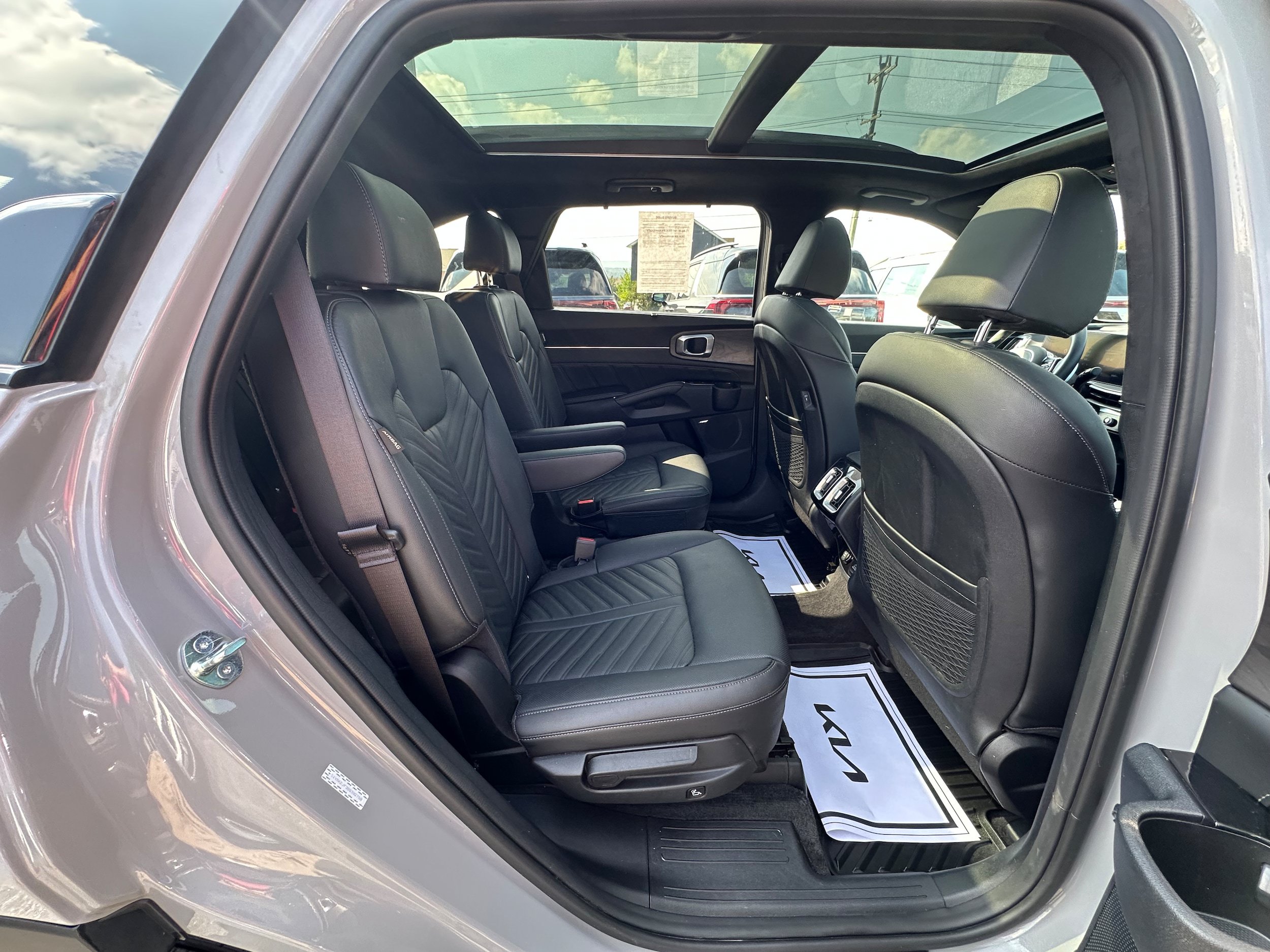 Used 2025 Kia Sorento SX Prestige AWD/4WD image 14