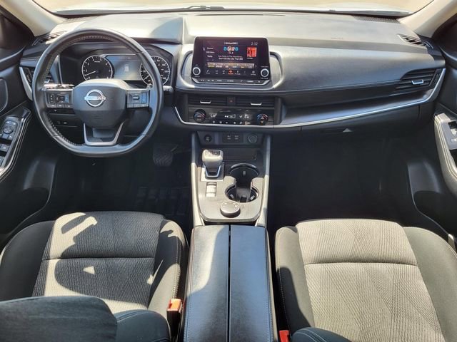 Used 2025 Nissan Rogue SV image 16