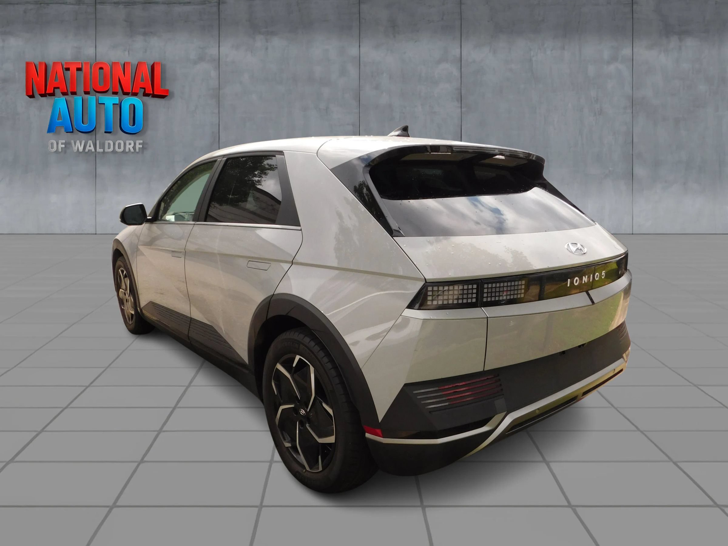 Used 2024 Hyundai Ioniq 5 SE RWD image 7