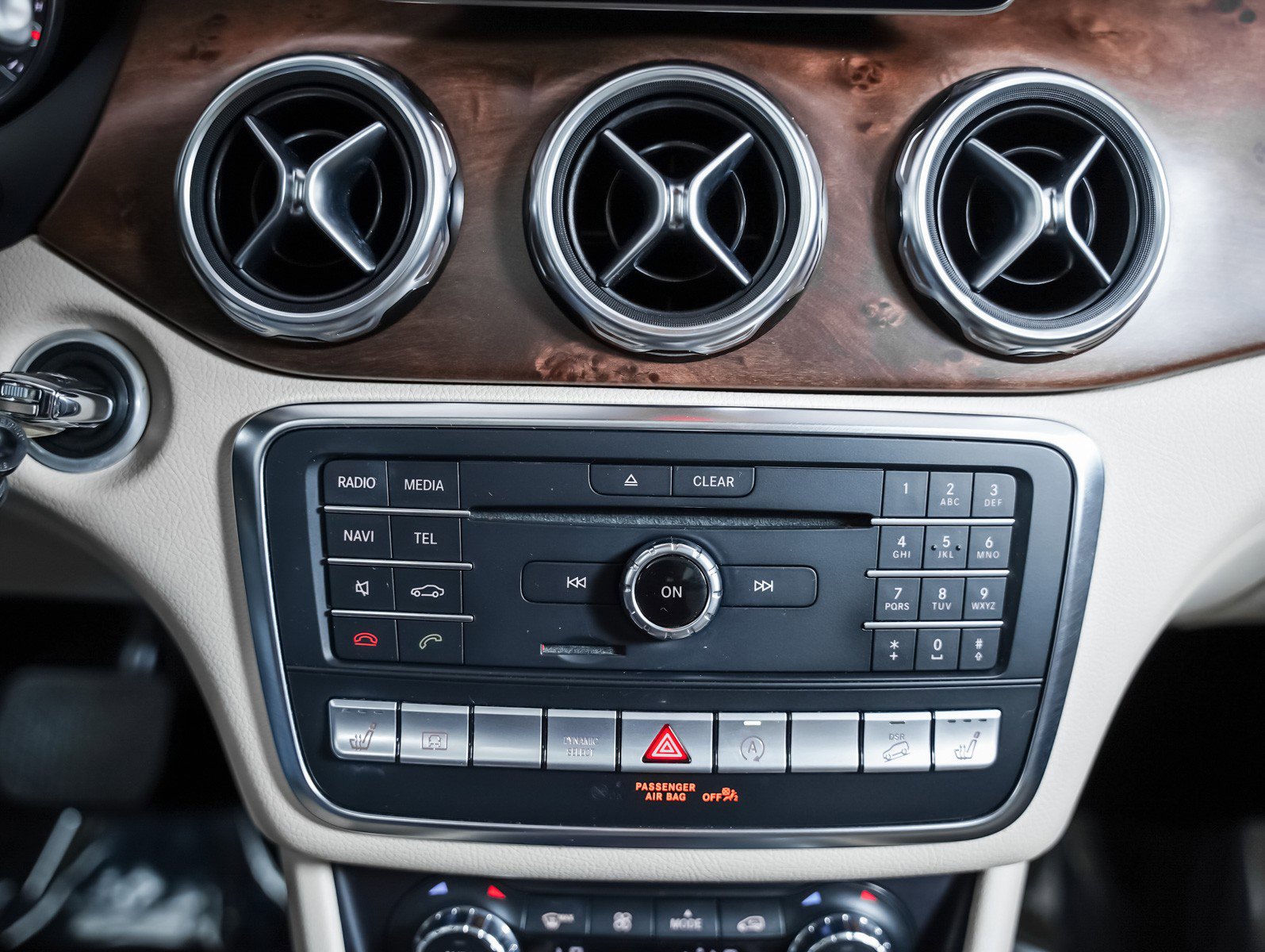 Used 2019 Mercedes-Benz GLA 250 4MATIC image 16