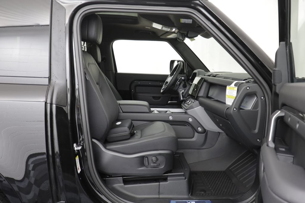 New 2026 Land Rover Defender 90 V8 AWD/4WD image 20