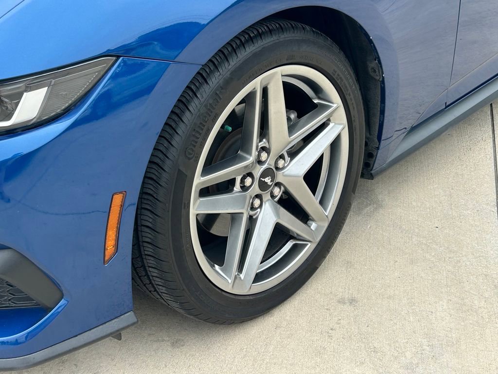 Used 2024 Ford Mustang Coupe RWD image 9