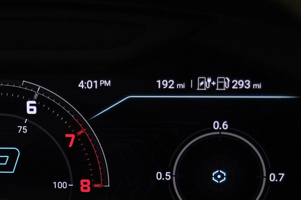 Used 2025 Lamborghini Urus SE image 15