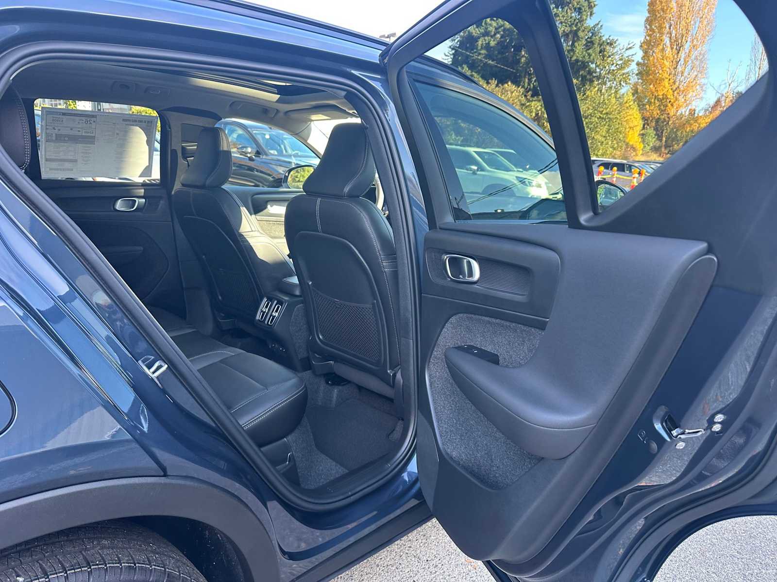 New 2026 Volvo XC40 B5 Ultra w/ Protection Package Premier image 13