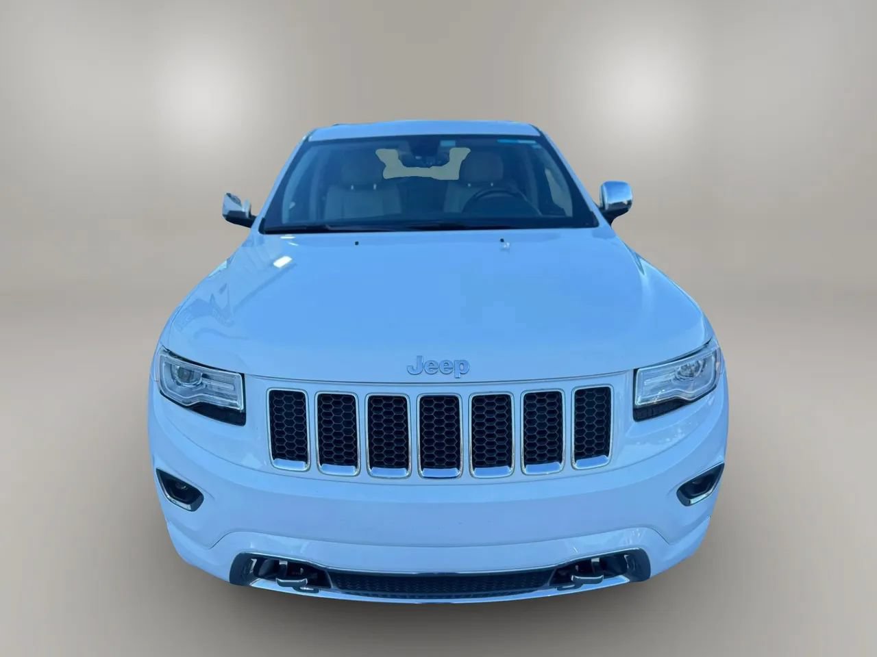 Used 2015 Jeep Grand Cherokee Overland RWD image 3