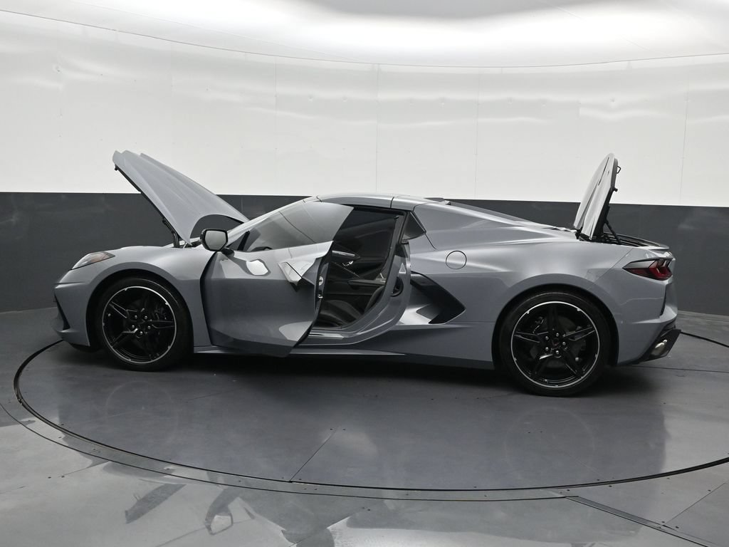 Used 2024 Chevrolet Corvette Stingray Convertible w/ 1LT RWD image 32