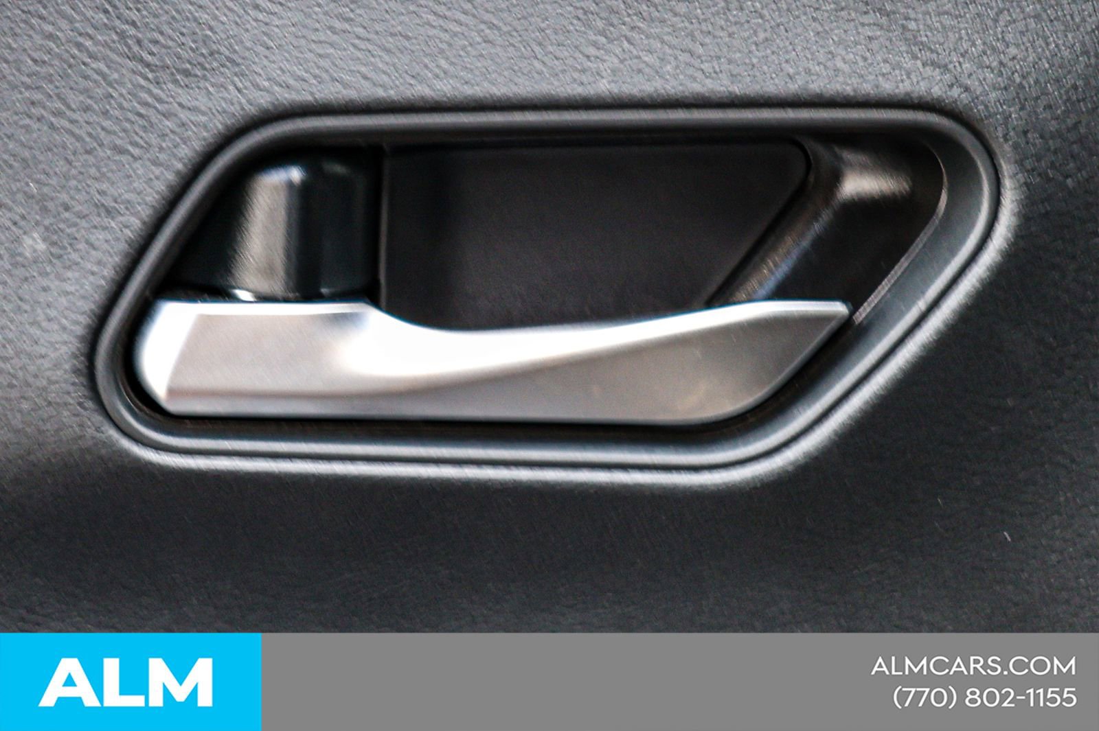 Used 2025 Nissan Kicks SR image 46