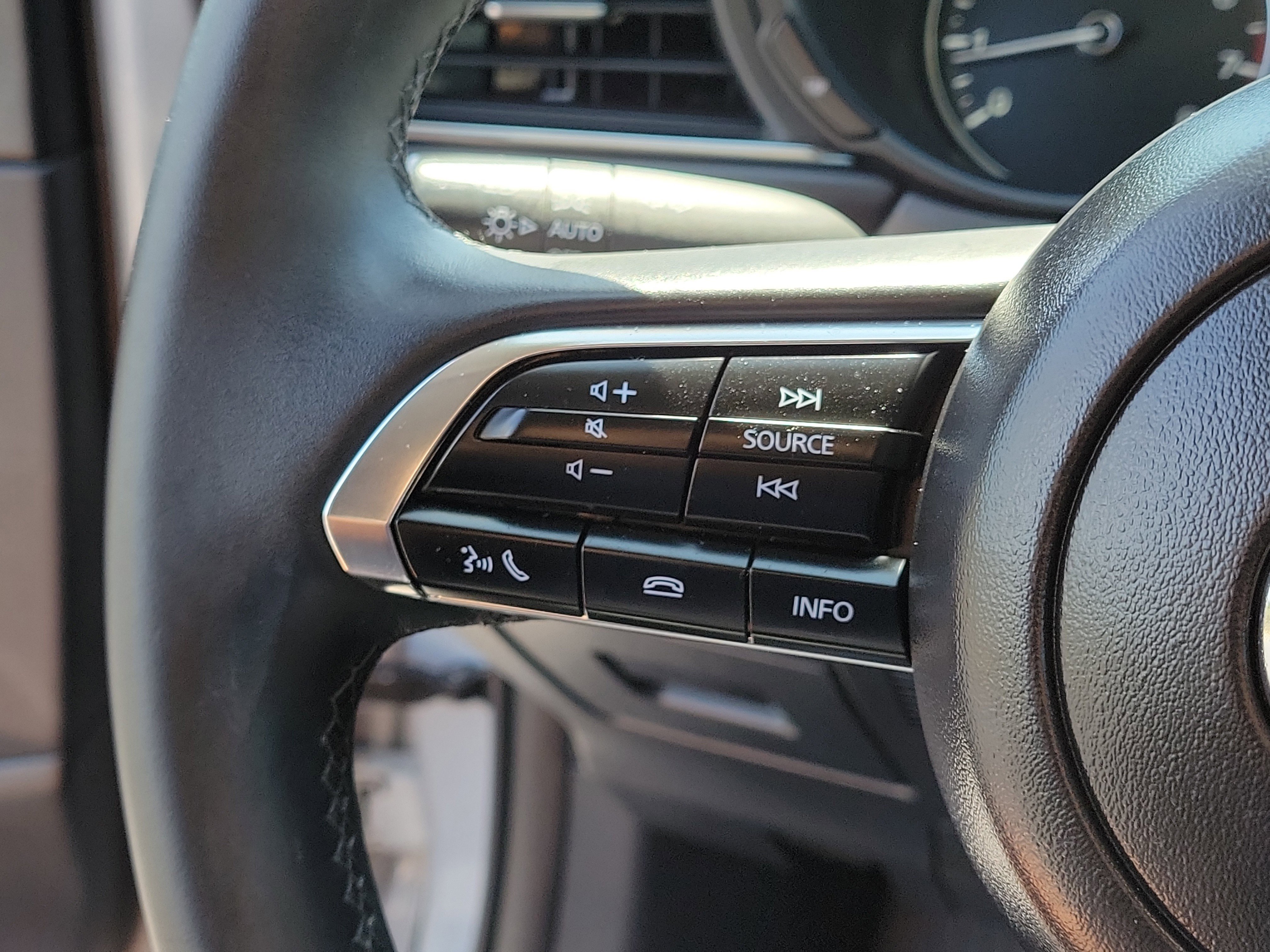 Used 2025 MAZDA CX-30 AWD 2.5 S w/ Preferred Package image 31