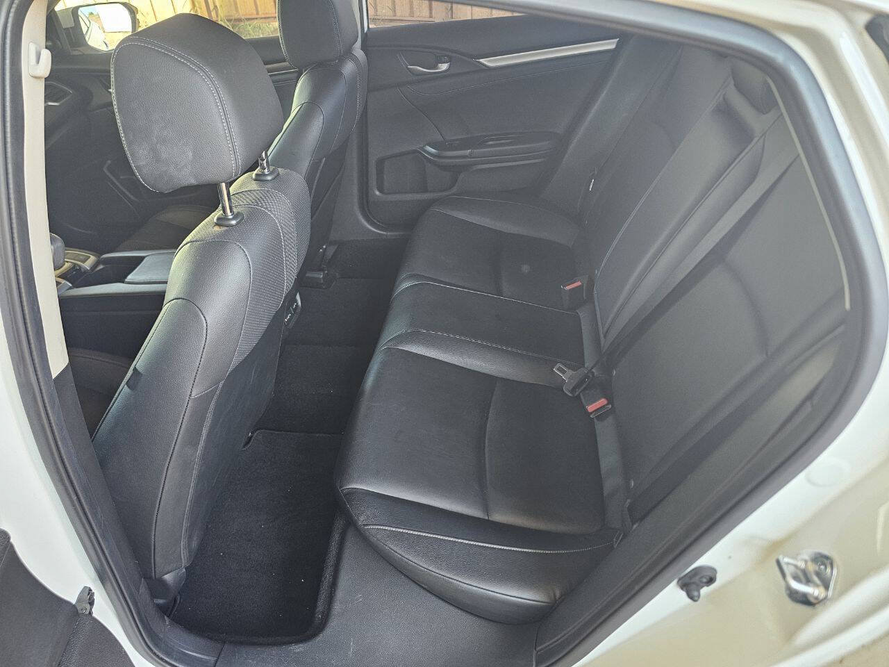 Used 2019 Honda Civic Touring image 13