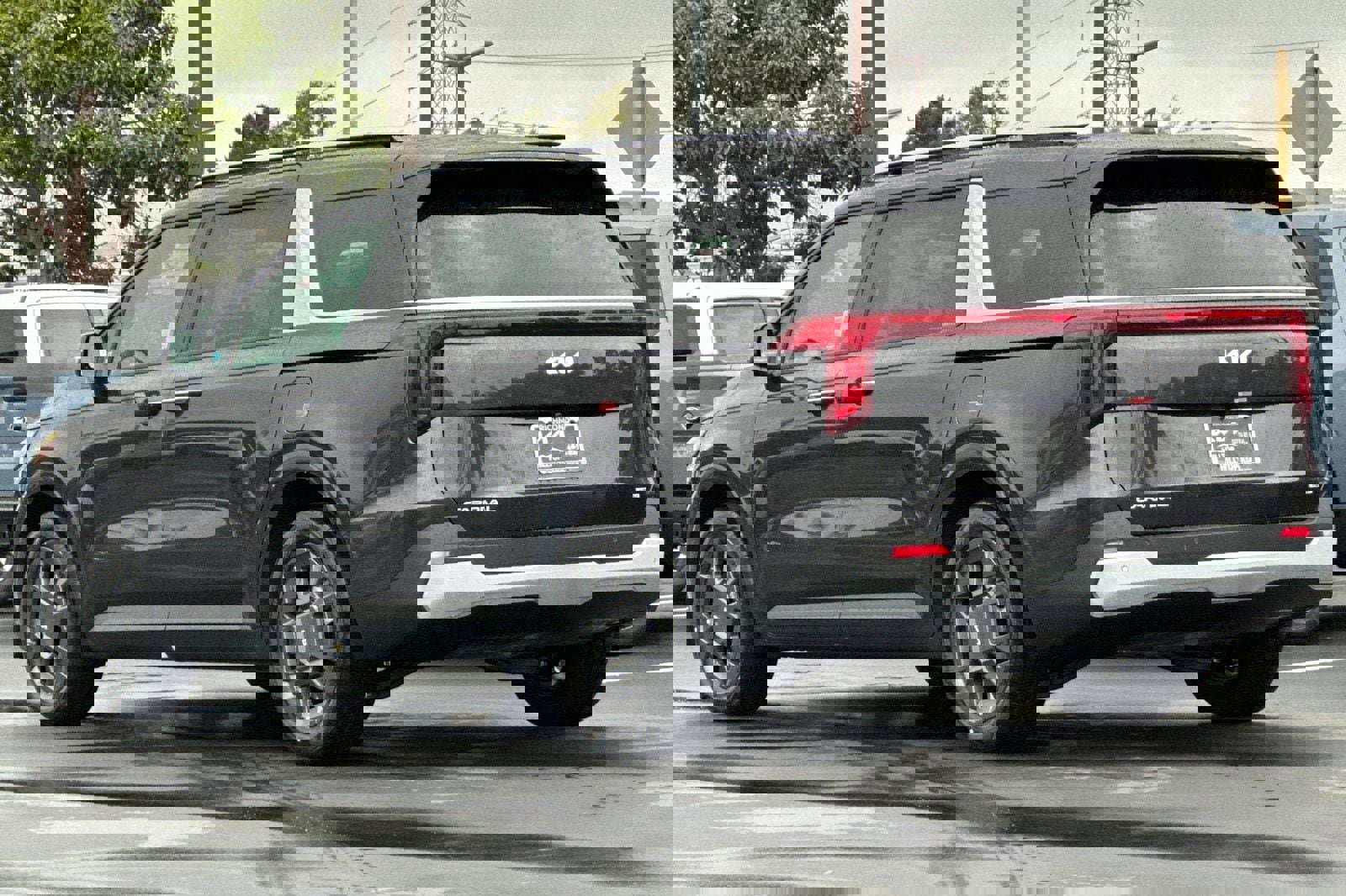 New 2026 Kia Carnival EX image 6