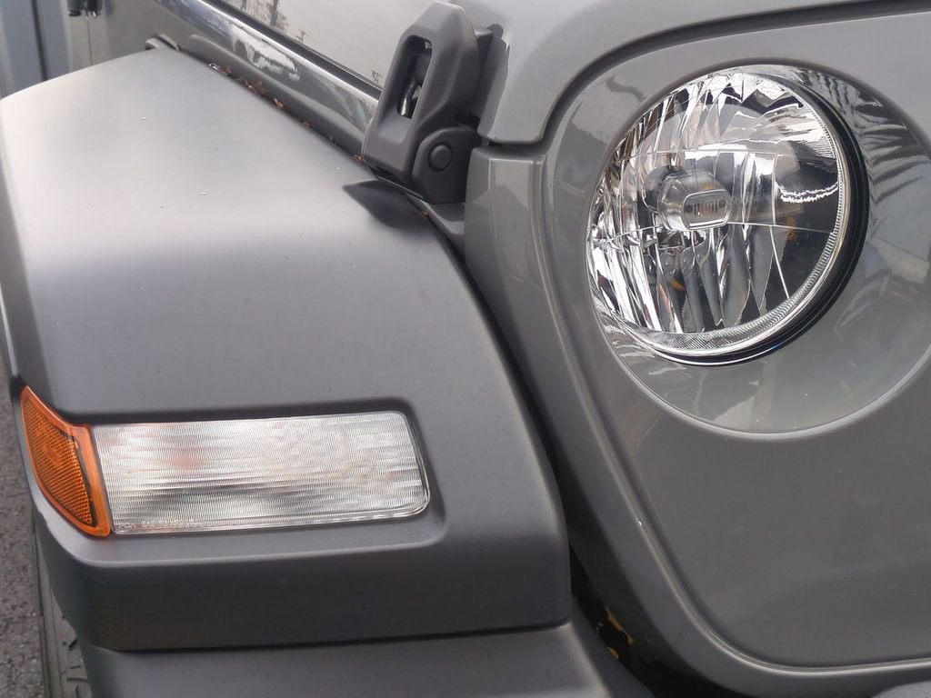 Used 2019 Jeep Wrangler Sport S image 10