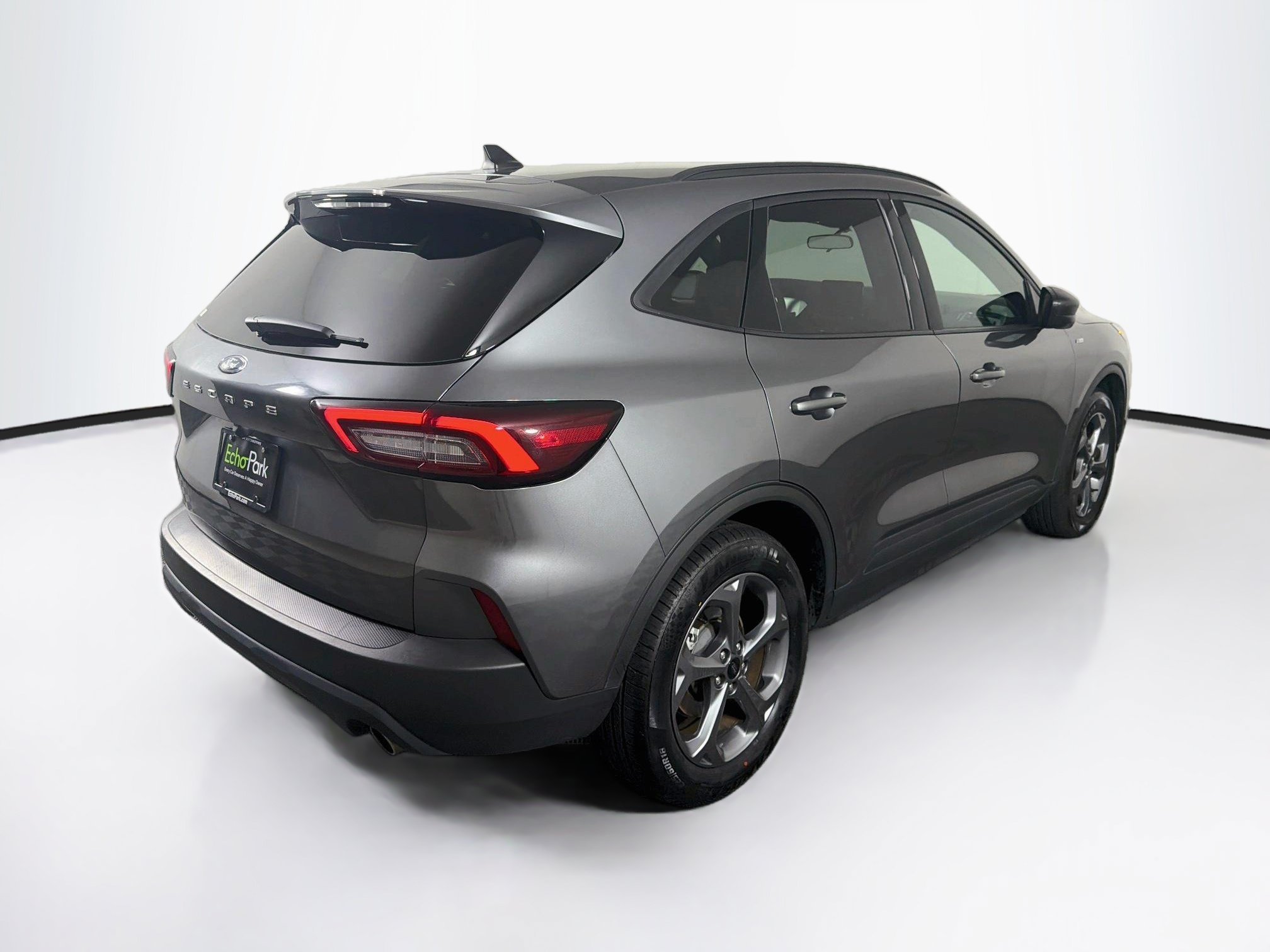 Used 2025 Ford Escape ST-Line FWD image 9