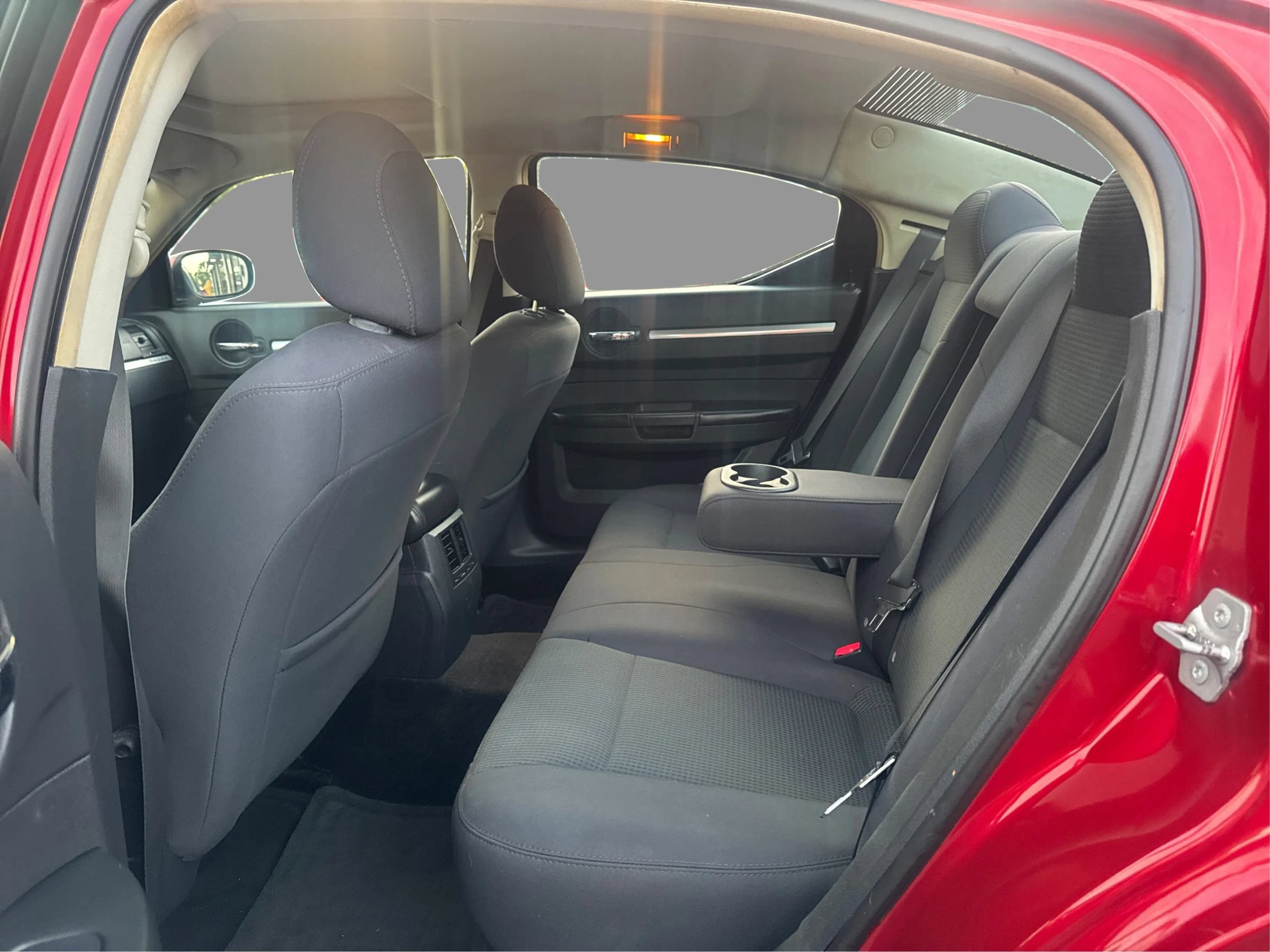 Used 2010 Dodge Charger SXT RWD image 11