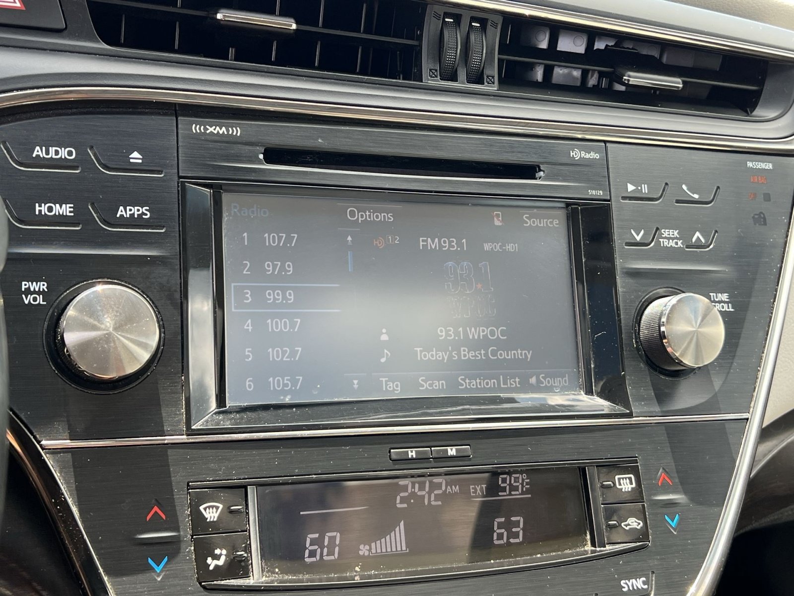 Used 2016 Toyota Avalon Limited FWD image 18