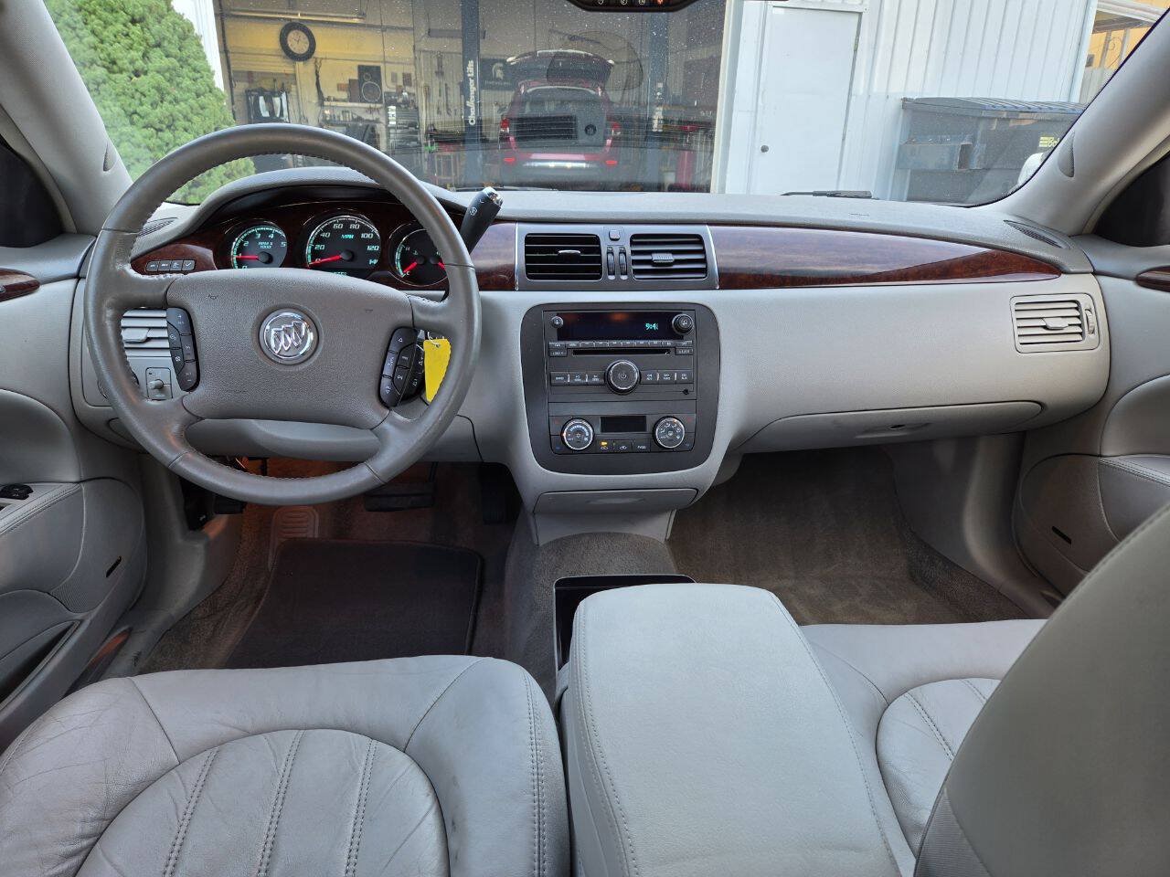 Used 2010 Buick Lucerne CXL FWD image 5
