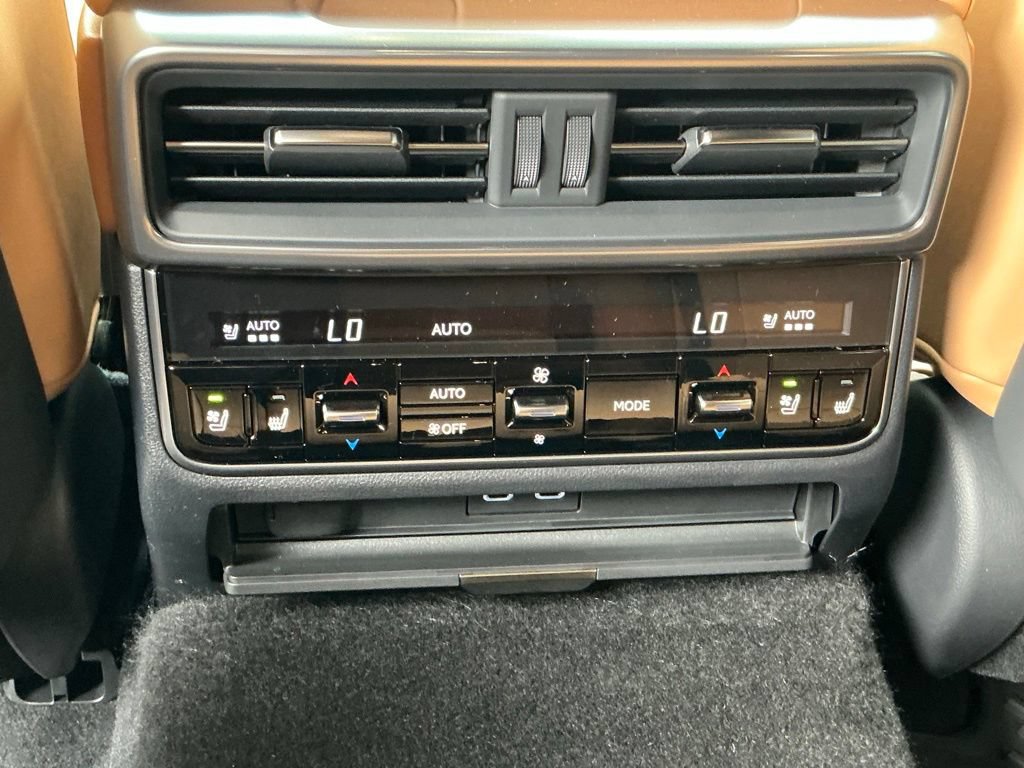New 2026 Lexus LX 700h Luxury AWD/4WD image 15