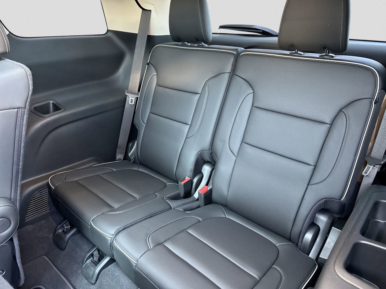 Used 2023 GMC Acadia Denali w/ Denali Ultimate Package image 23