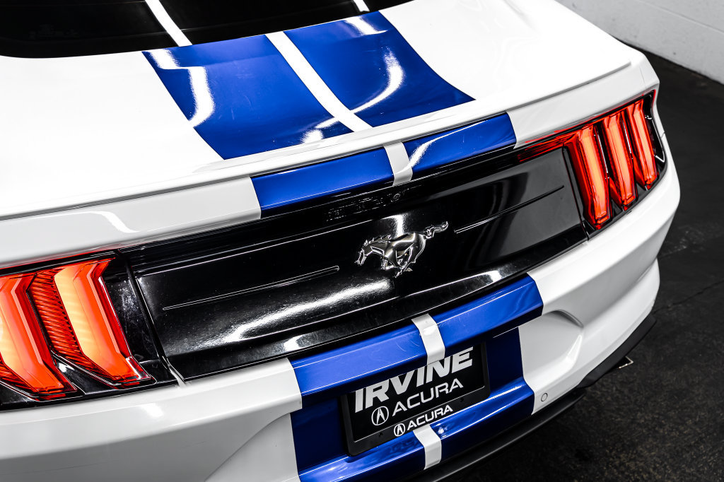 Used 2020 Ford Mustang Premium RWD image 15