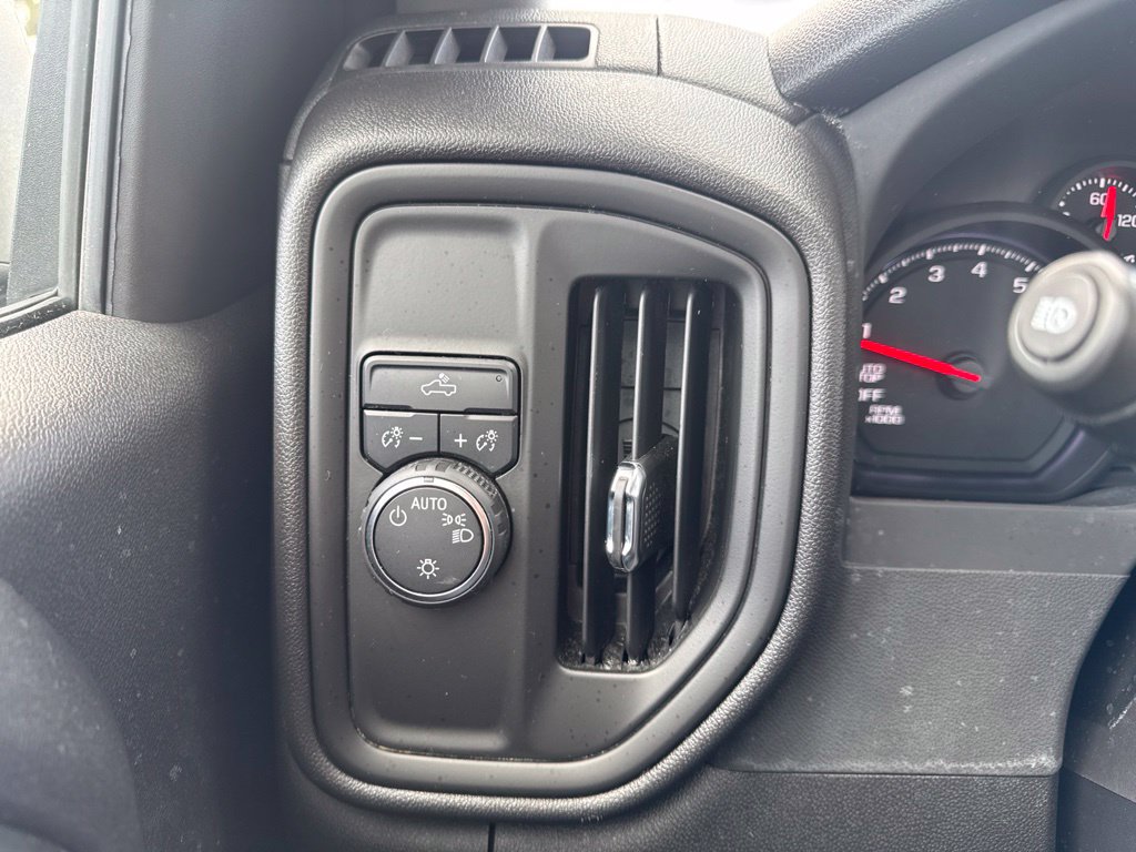 Used 2025 Chevrolet Silverado 1500 W/T RWD image 25