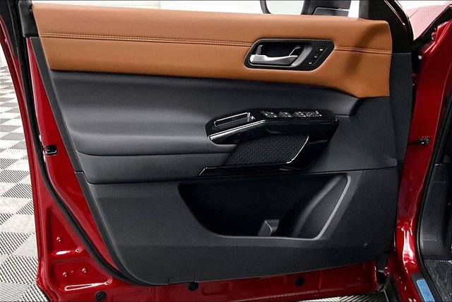 New 2026 Nissan Pathfinder Platinum image 32