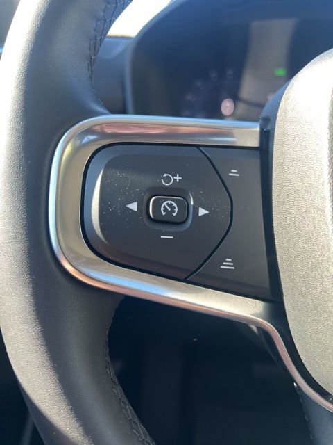 New 2025 Volvo XC40 B5 Core w/ Climate Package image 16