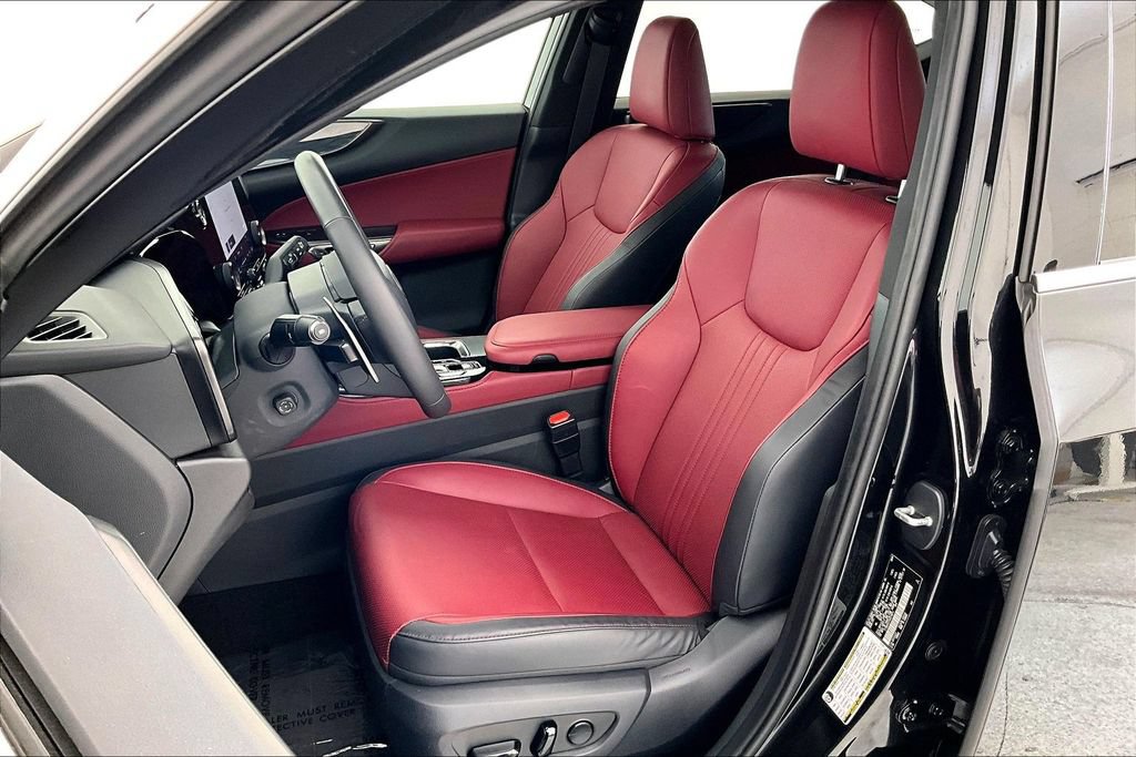 Used 2025 Lexus NX 250 FWD w/ Premium Package image 31