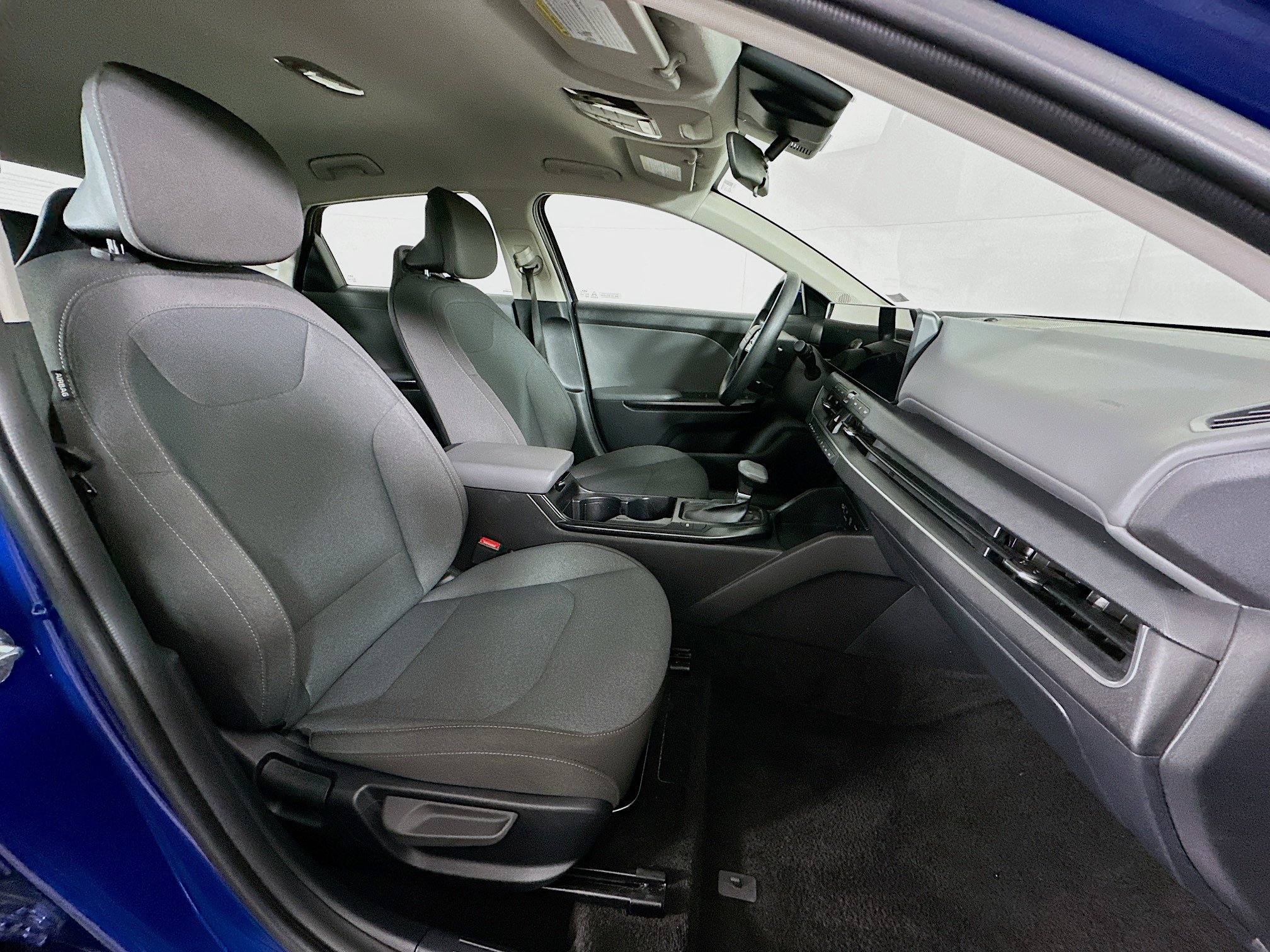 Used 2025 Kia K4 FWD image 30