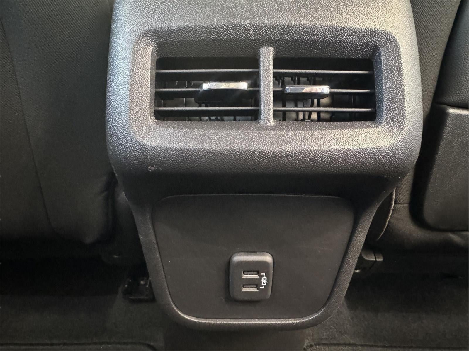 Used 2024 GMC Terrain SLE AWD/4WD image 31