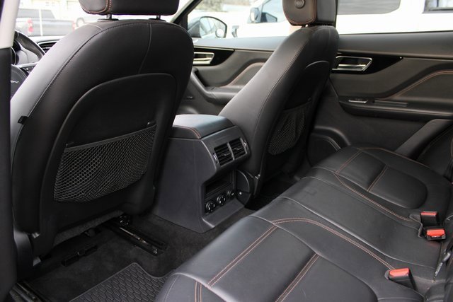 Used 2018 Jaguar F-PACE Prestige image 32