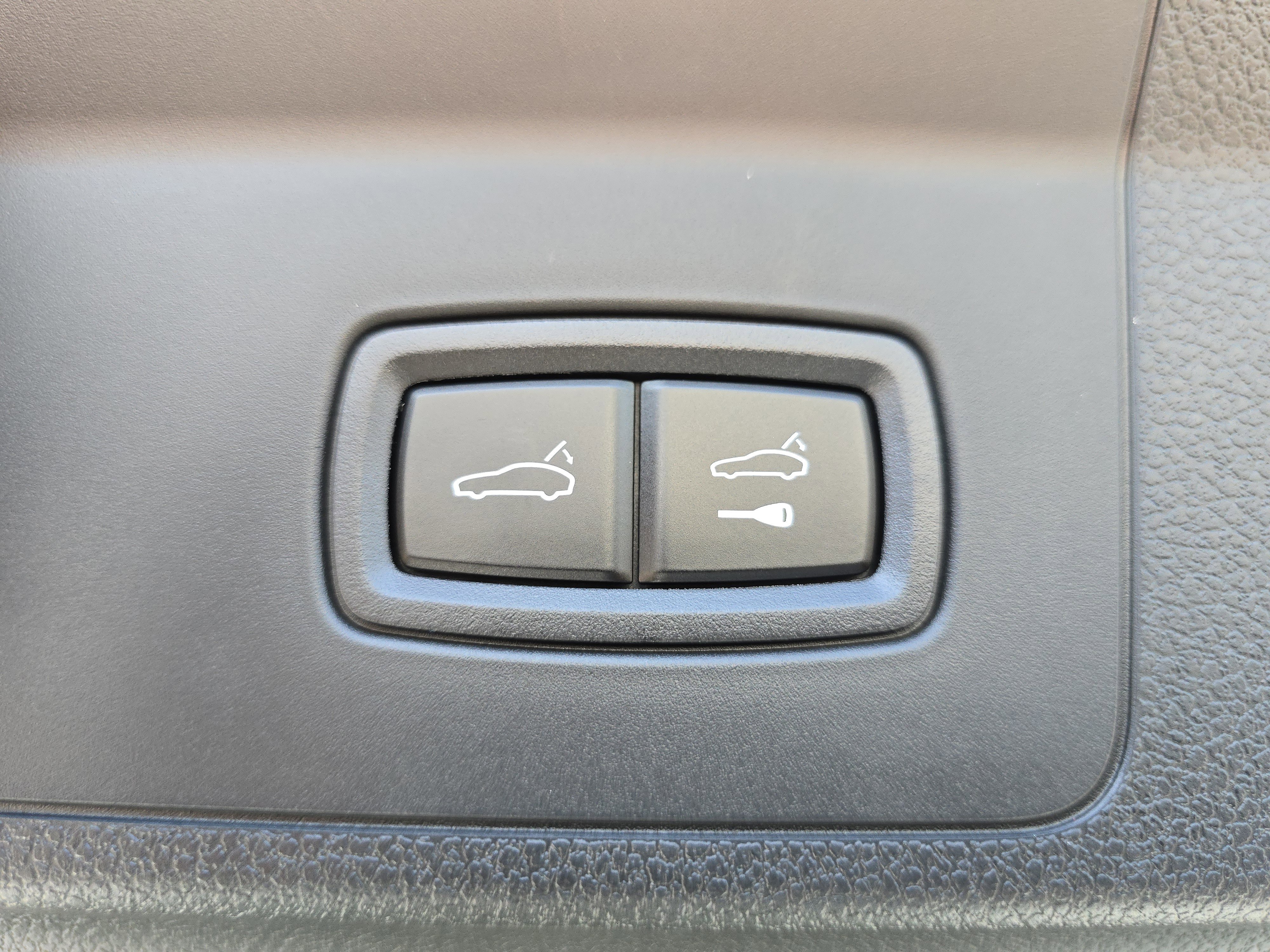 New 2025 Porsche Panamera 4 image 18