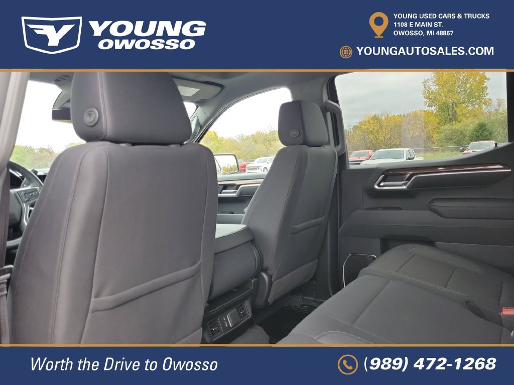 Used 2025 Chevrolet Silverado 1500 LT AWD/4WD image 32