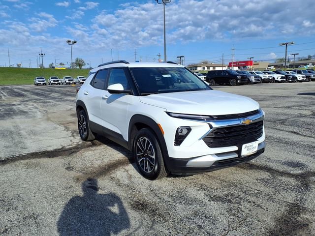 Used 2025 Chevrolet TrailBlazer LT FWD image 5
