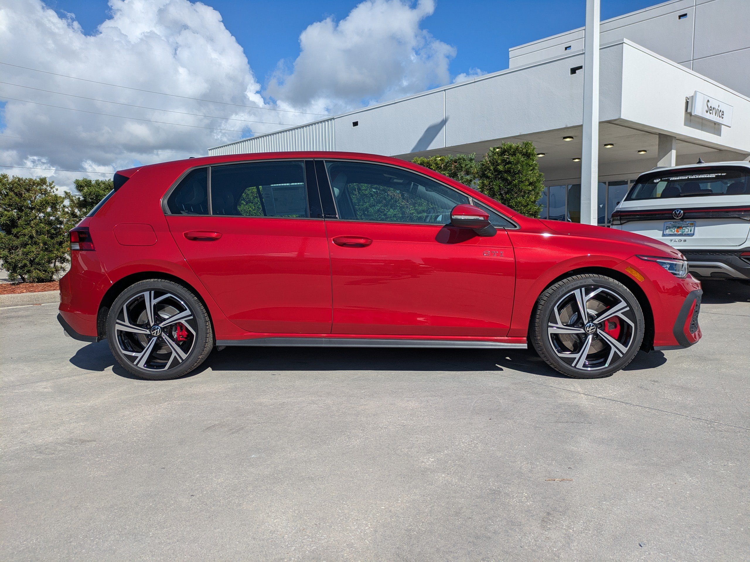 New 2026 Volkswagen GTI SE FWD image 3