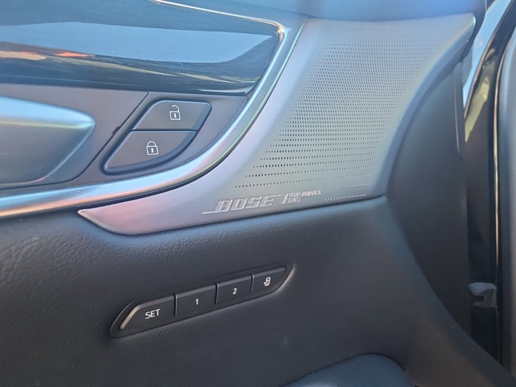 Certified 2024 Cadillac XT5 Premium Luxury w/ Technology Package AWD/4WD image 19