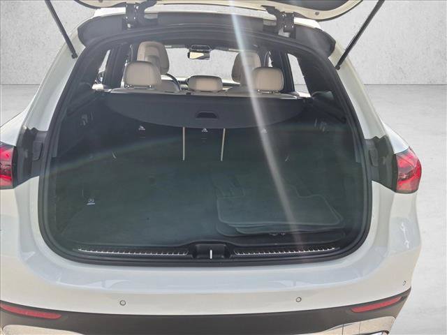 Certified 2025 Mercedes-Benz GLC 300 image 6
