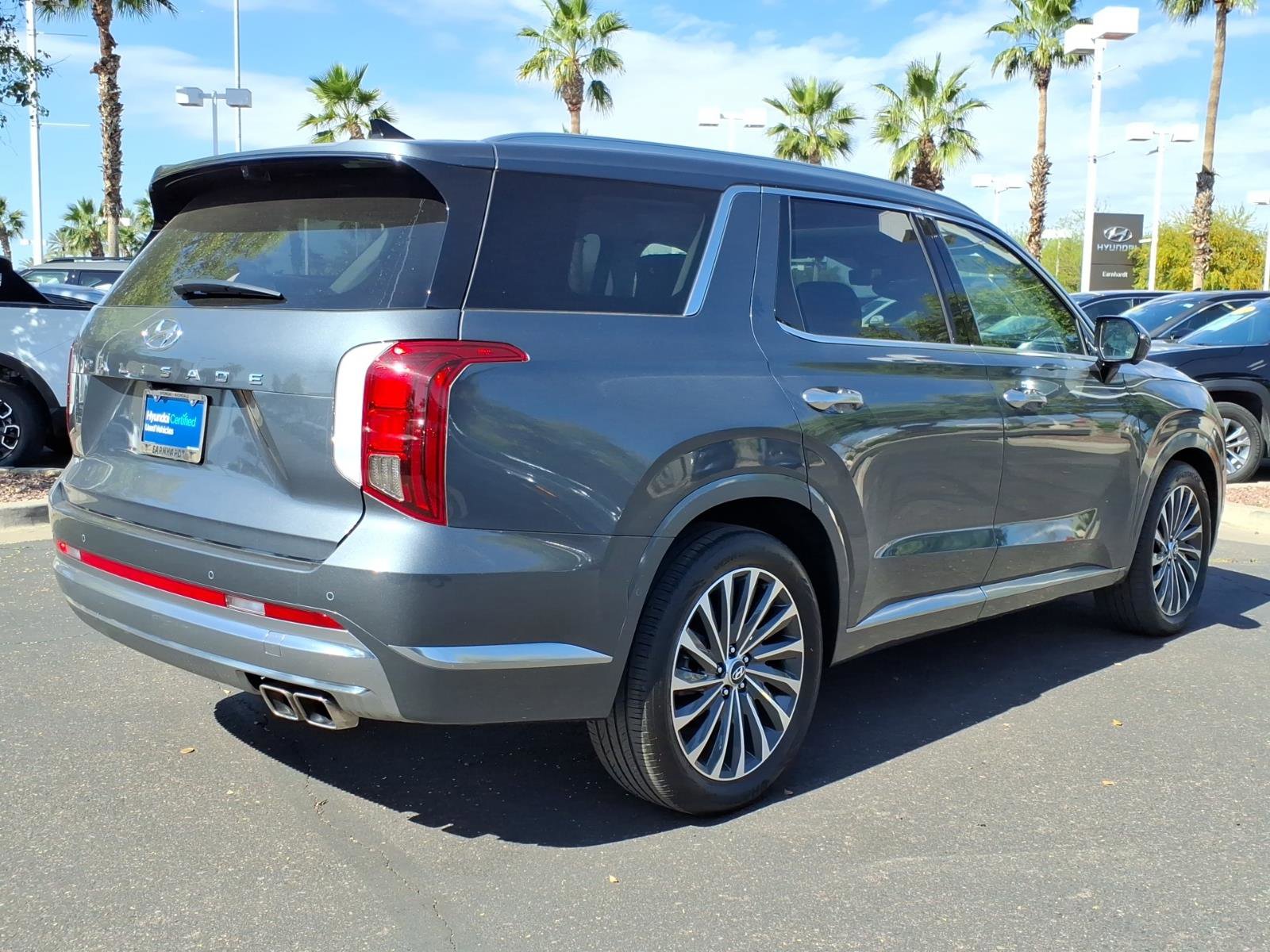 Used 2025 Hyundai Palisade Calligraphy image 5