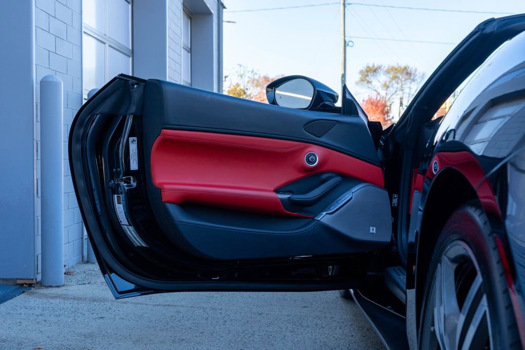 Certified 2022 Ferrari Portofino M image 27