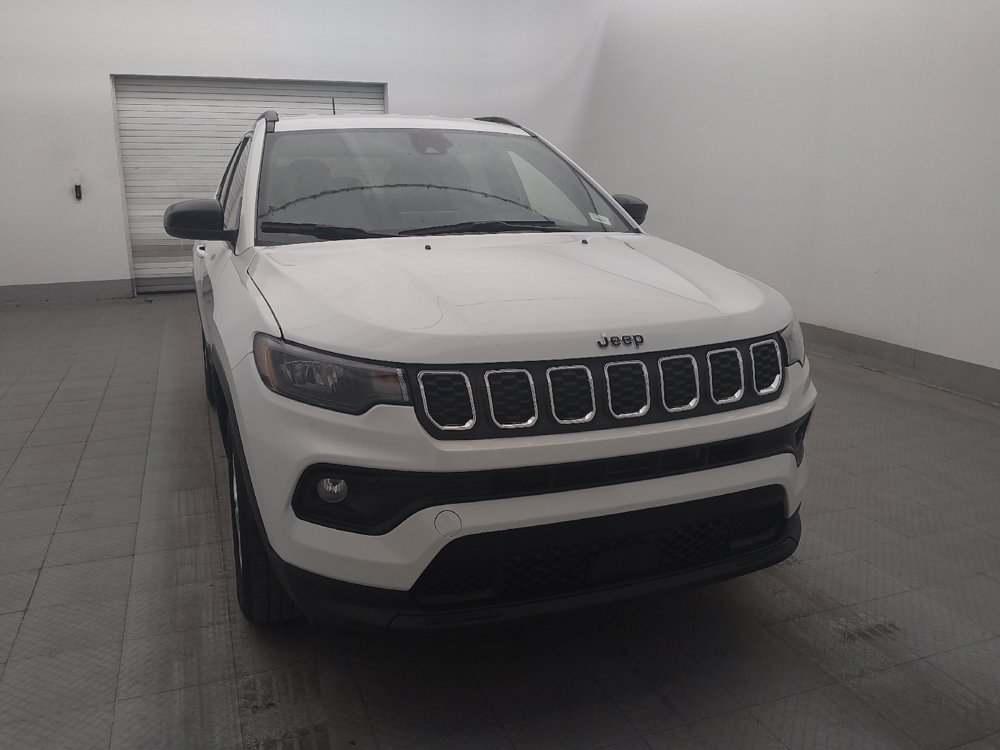 Used 2025 Jeep Compass Latitude AWD/4WD image 14