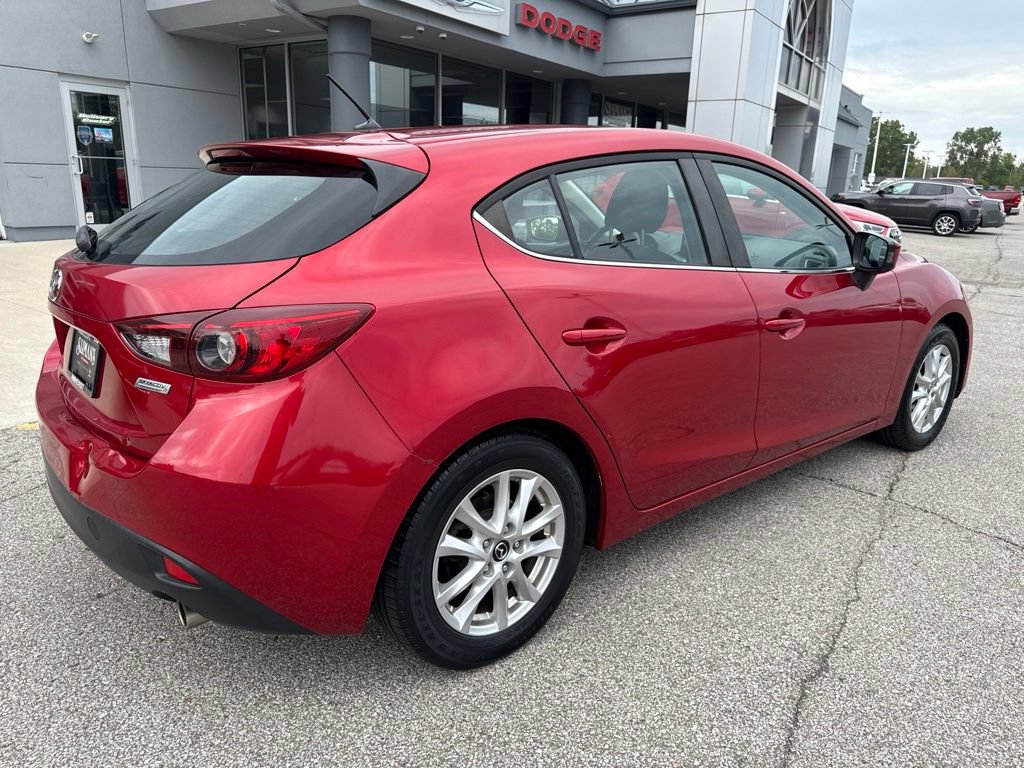 Used 2016 MAZDA MAZDA3 i Sport w/ Preferred Equipment Package FWD image 4
