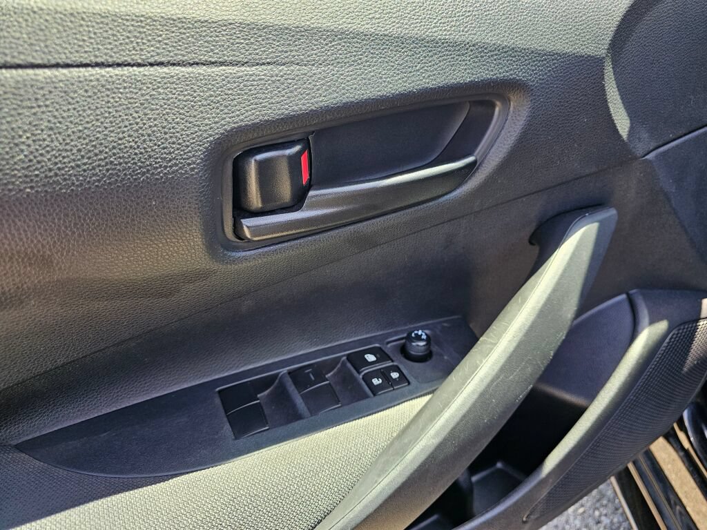 Used 2023 Toyota Corolla LE FWD image 14