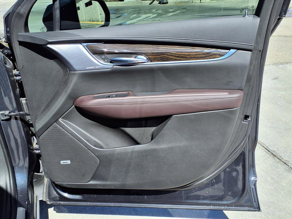 Certified 2023 Cadillac XT6 Premium Luxury image 11