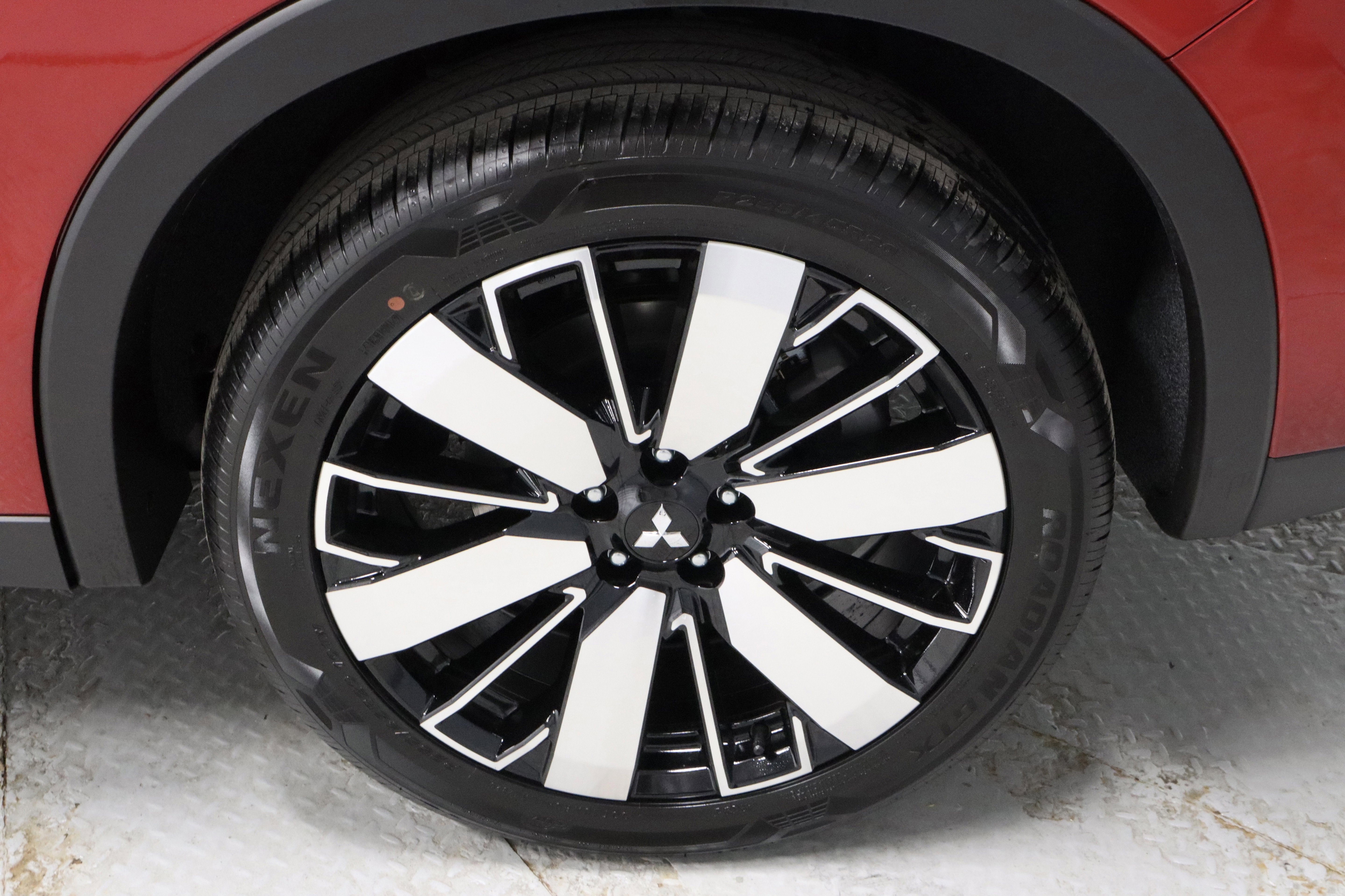 New 2026 Mitsubishi Outlander SE image 38