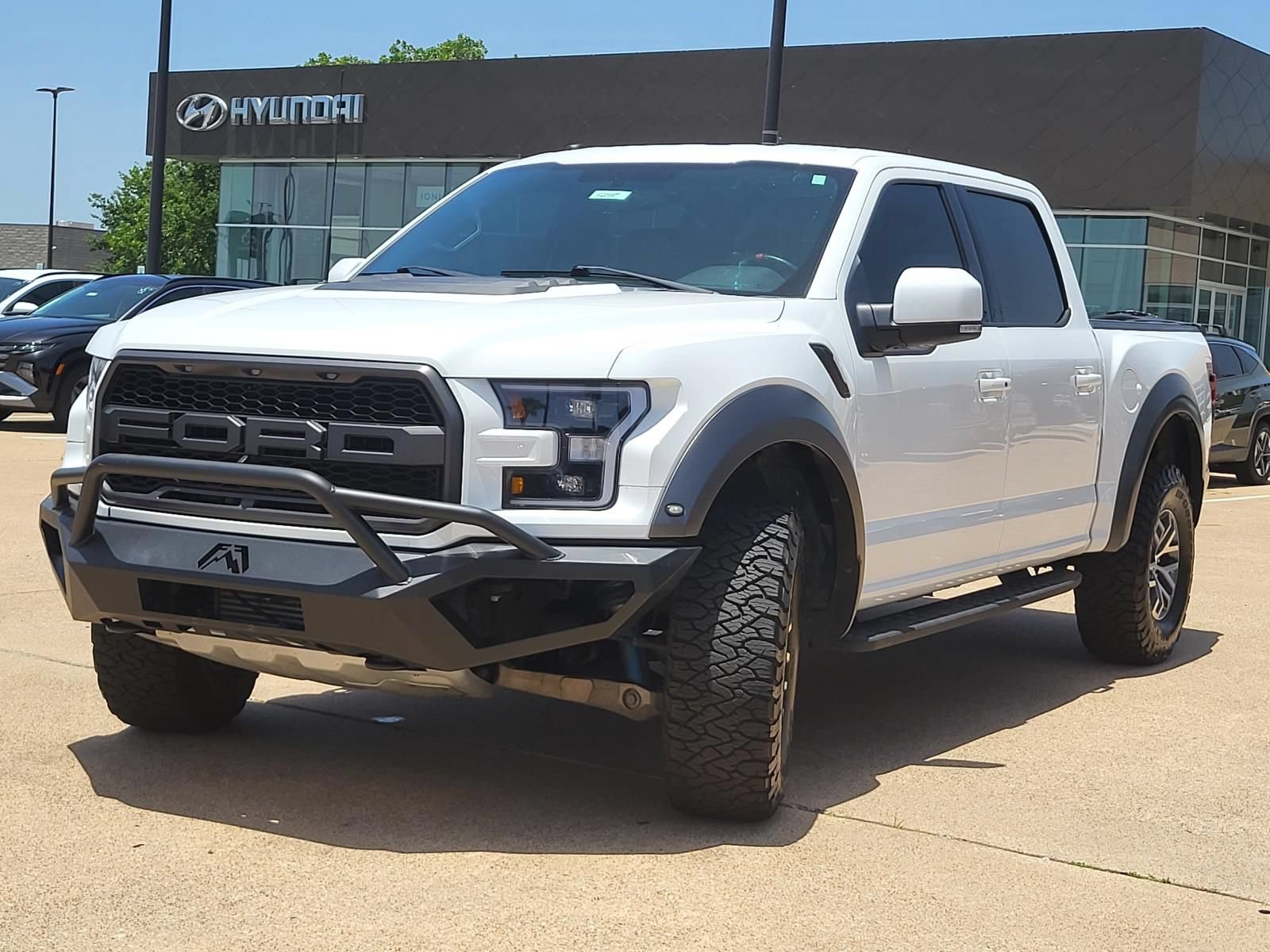 Used 2017 Ford F150 Raptor w/ Equipment Group 802A Luxury AWD/4WD image 30